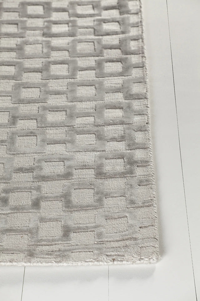 Chandra Hallie HAL-45003 Silver rug, corner detail
