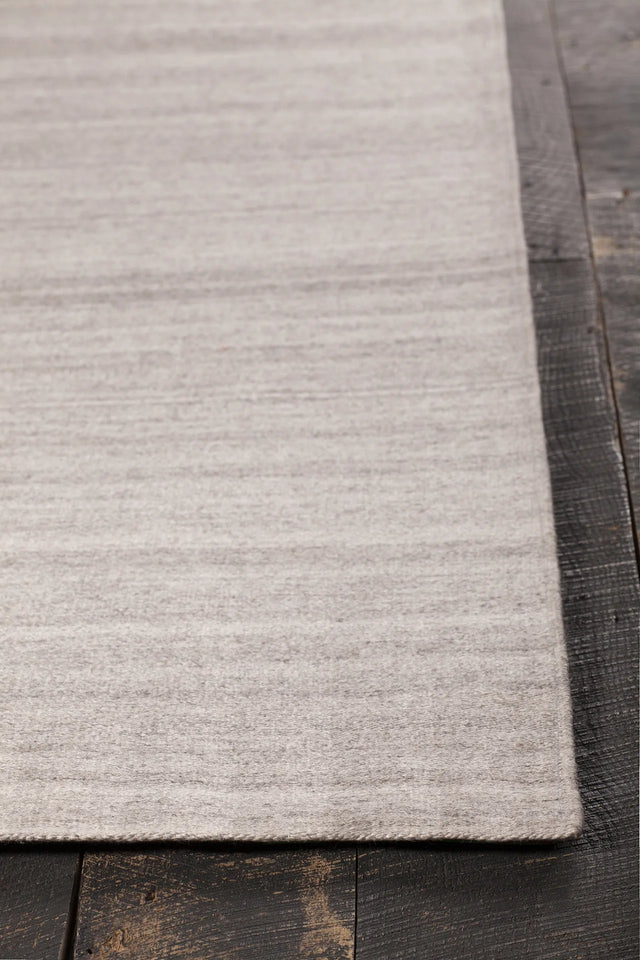 Chandra Hedonia HED-33601 Silver rug, corner detail