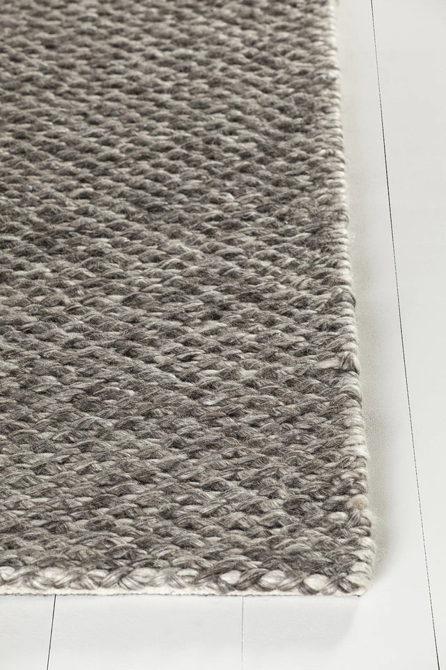 Chandra Ira IRA-44502 Dark Grey rug, corner detail