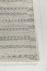Chandra Isla ISL-44201 White and Grey rug, corner detail