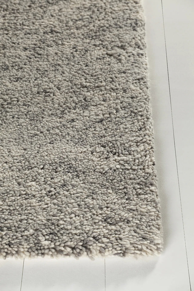 Chandra Izzie IZZ-45300 White and Grey rug, corner detail