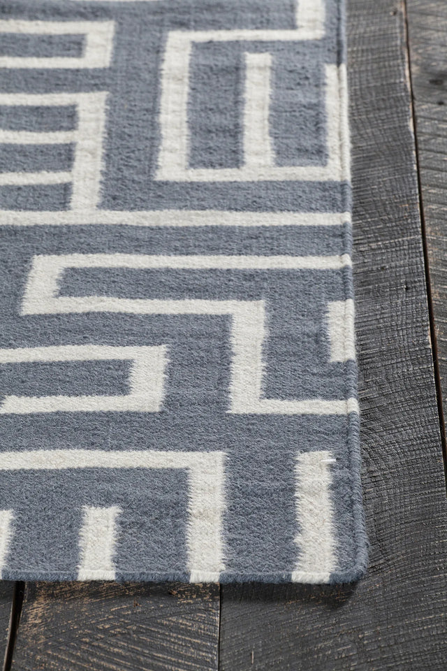 Chandra Lima LIM-25724 Grey and White rug, corner detail