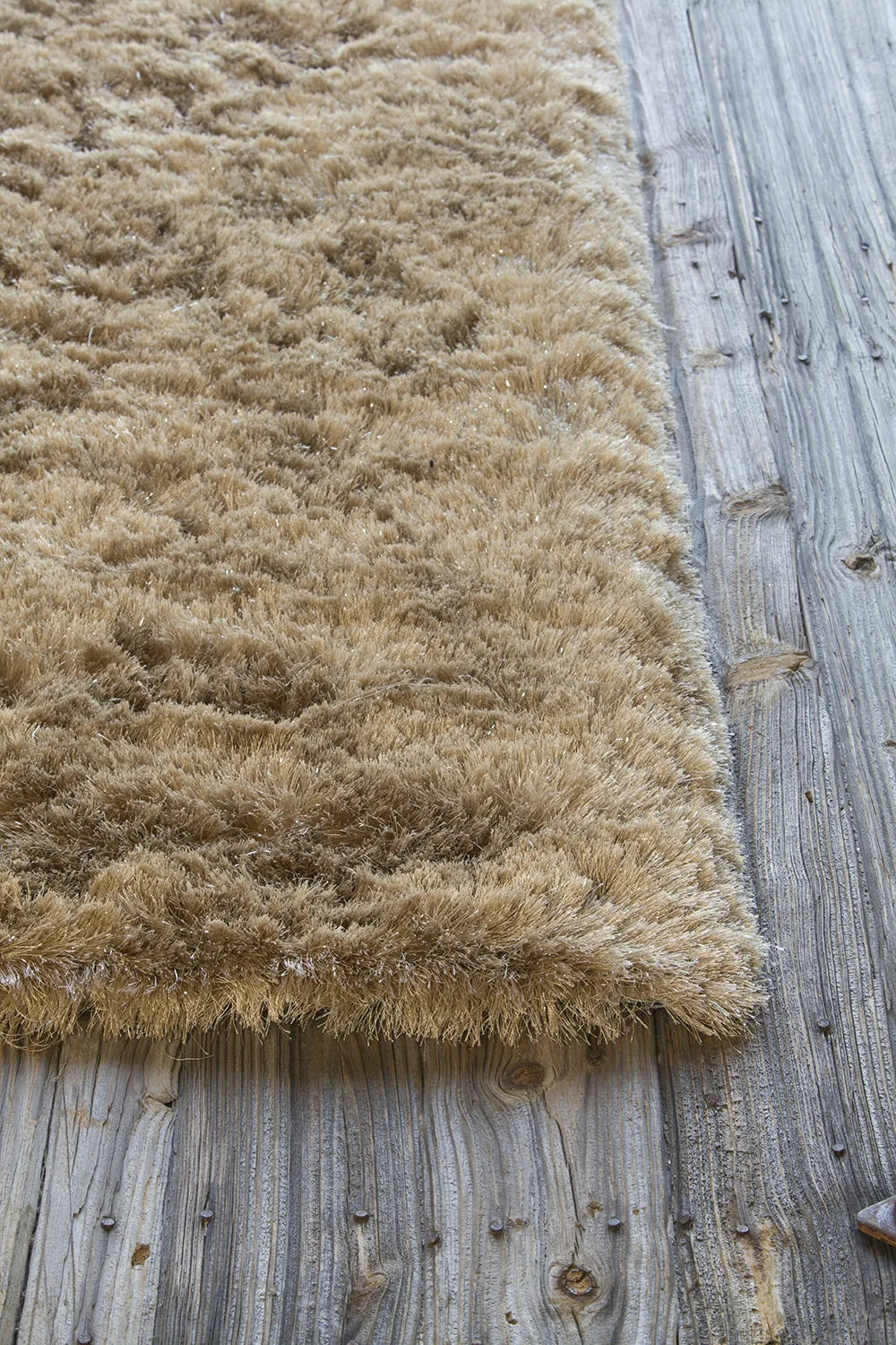Chandra Mercury MER-6903 Beige rug, corner detail