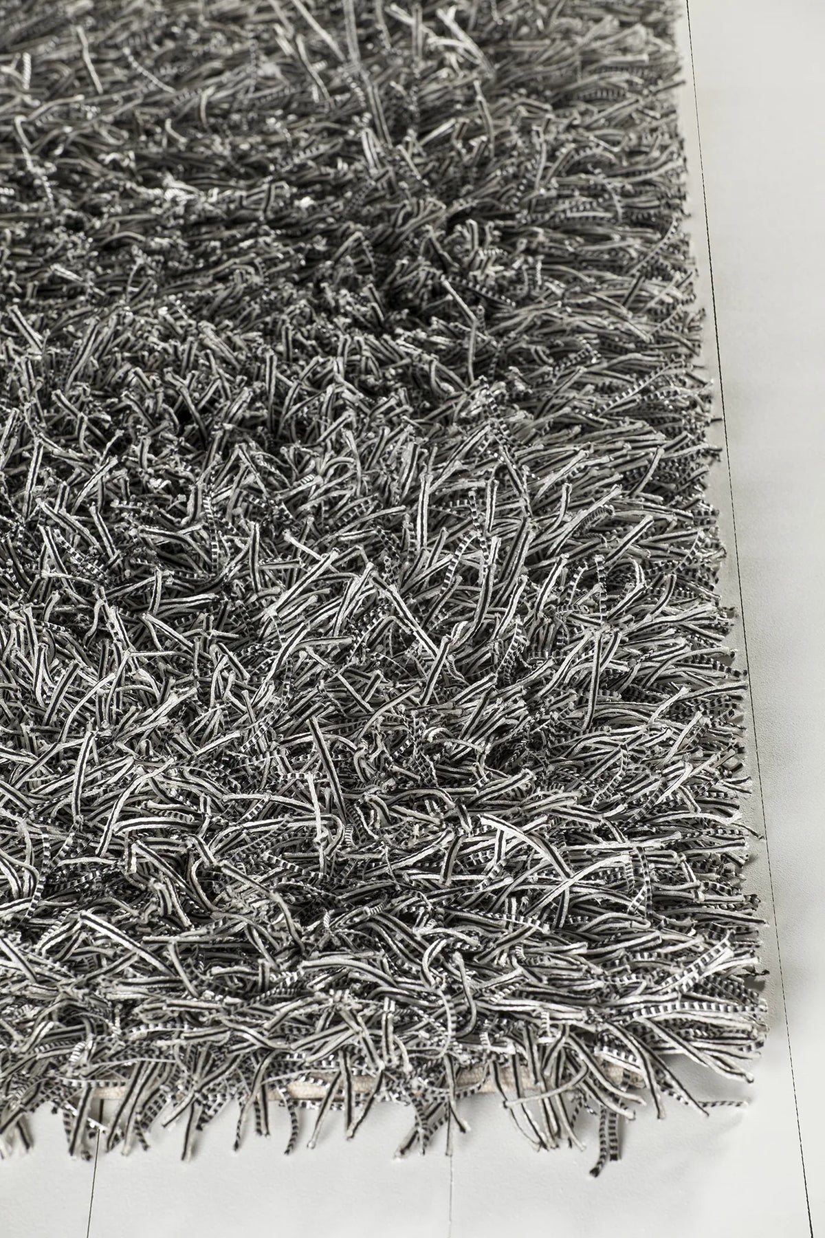 Chandra Nora NOR-44900 White and Black rug, corner detail