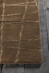 Chandra Oslo OSL-31901 Brown and Light Brown rug, corner detail