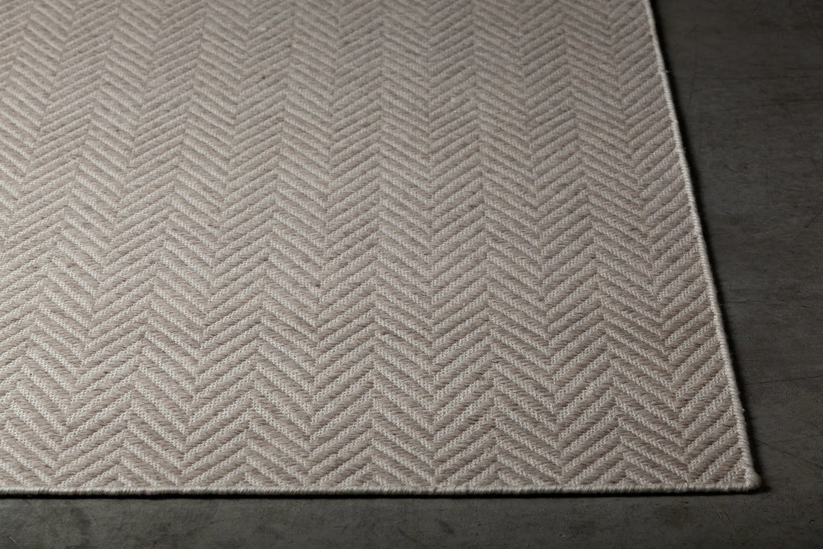 Chandra Paisley PAI-47302 Grey rug, corner detail