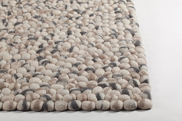 Chandra Pebbles PEB-46700 White and Grey rug, corner detail