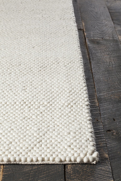 Chandra Quina QUI-42900 White rug, corner detail