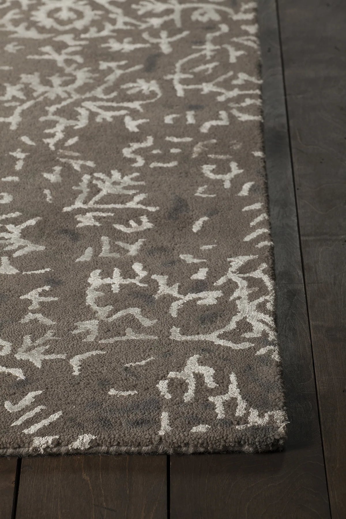 Chandra Rupec RUP-39601 Grey and Cream rug, corner detail