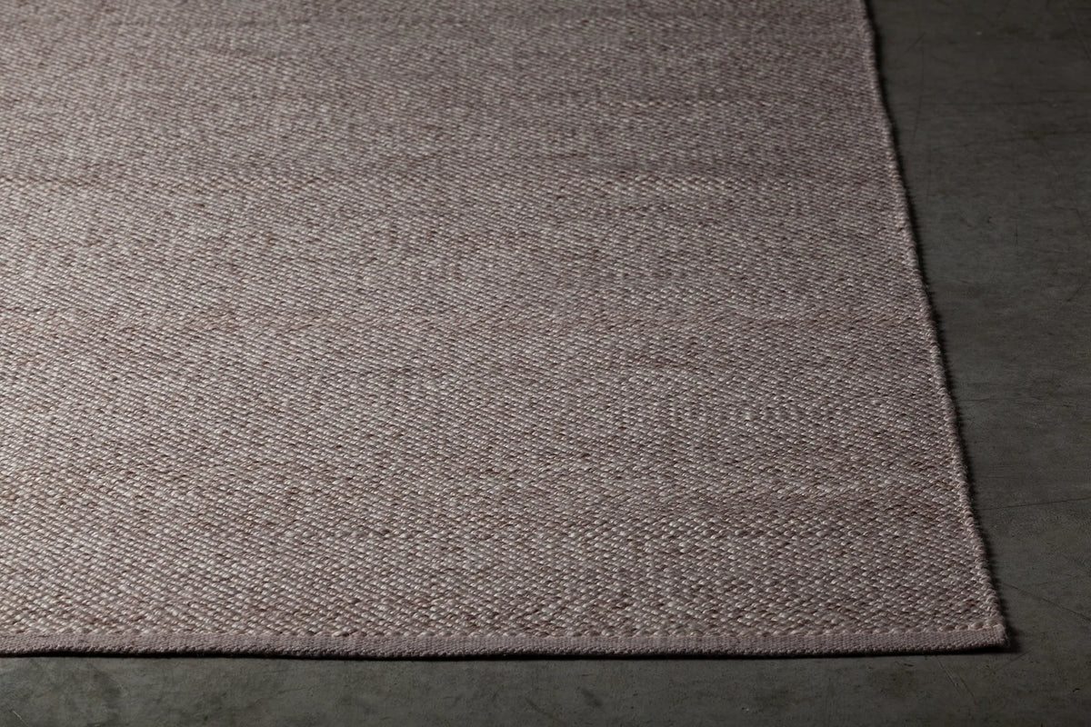 Chandra Rydel RYD-47702 Tan rug, corner detail