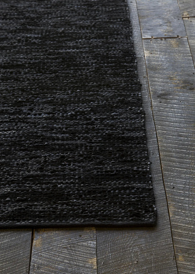Chandra Saket SAK-3707 Black rug, corner detail