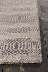 Chandra Salona SAL-34503 Black and Natural rug, corner detail