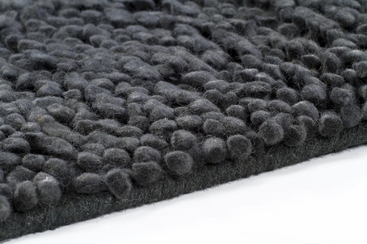 Chandra Strata STR-1125 Black rug, corner detail