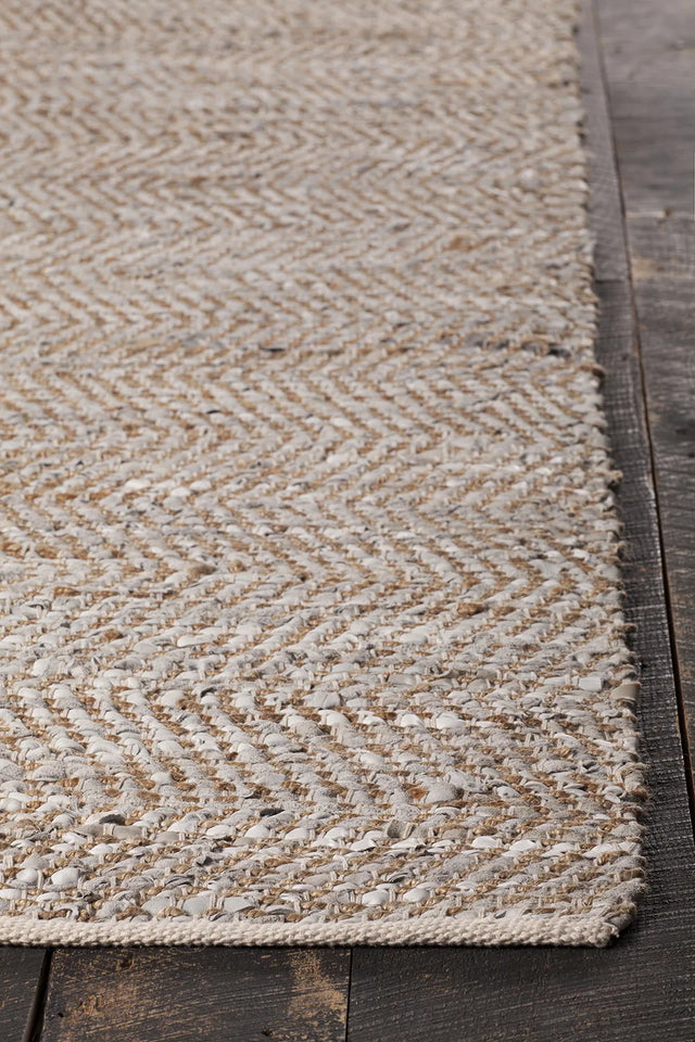 Chandra Tenola TEN-37602 Silver rug, corner detail