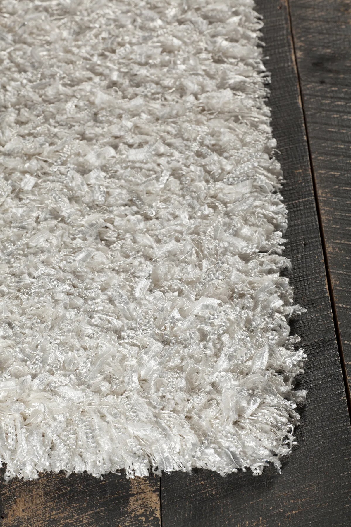 Chandra Vega VEG-40502 White rug, corner detail