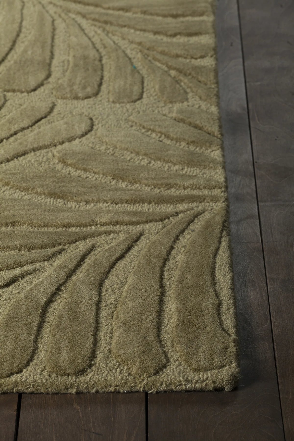 Chandra Yelena YEL-43803 green and ivory rug, corner detail