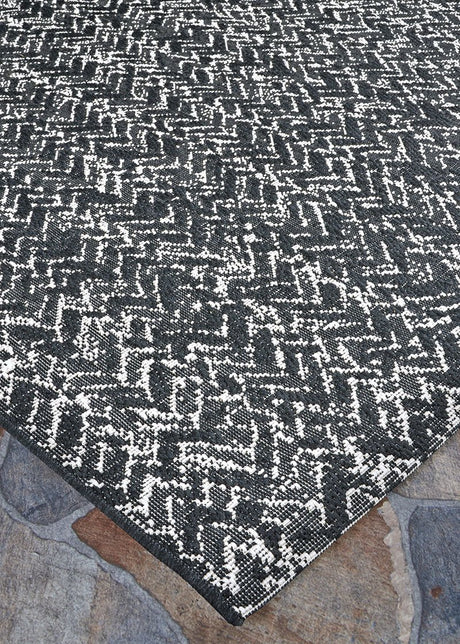 Couristan Afuera Harringbone Path 5379/9008 Onyx/Shell Rugs - Couristan - 53799008020037t