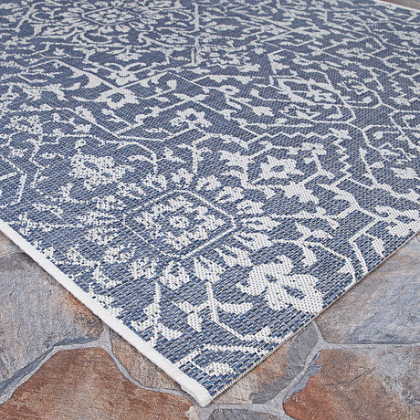 Couristan Monte Carlo Palmette 2329/6427 Navy / Ivory Rugs.