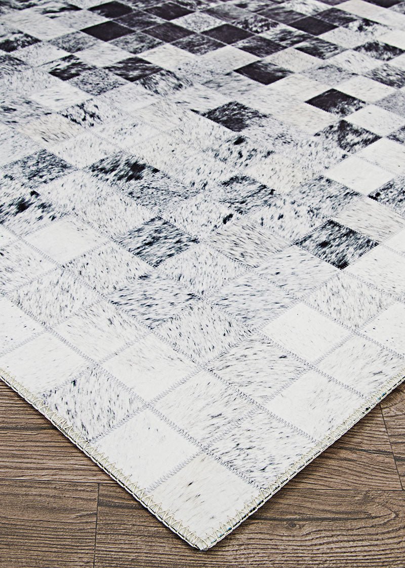 Couristan Prairie Hygee Blocks 3009/0097 Coal/Ice Caps Rugs.