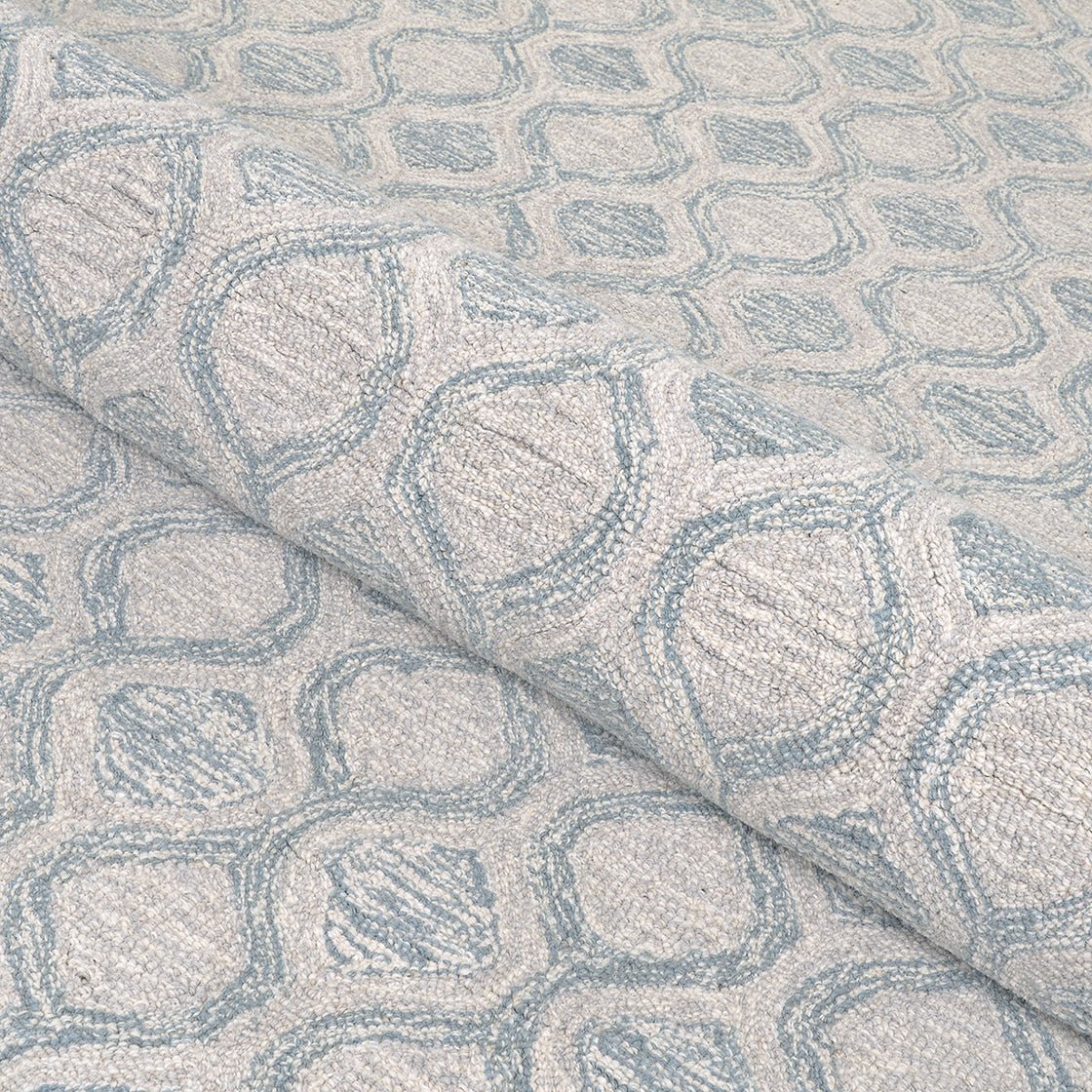 Couristan Silverthorne Mosaic 5102/0001 Cornflower Rug.