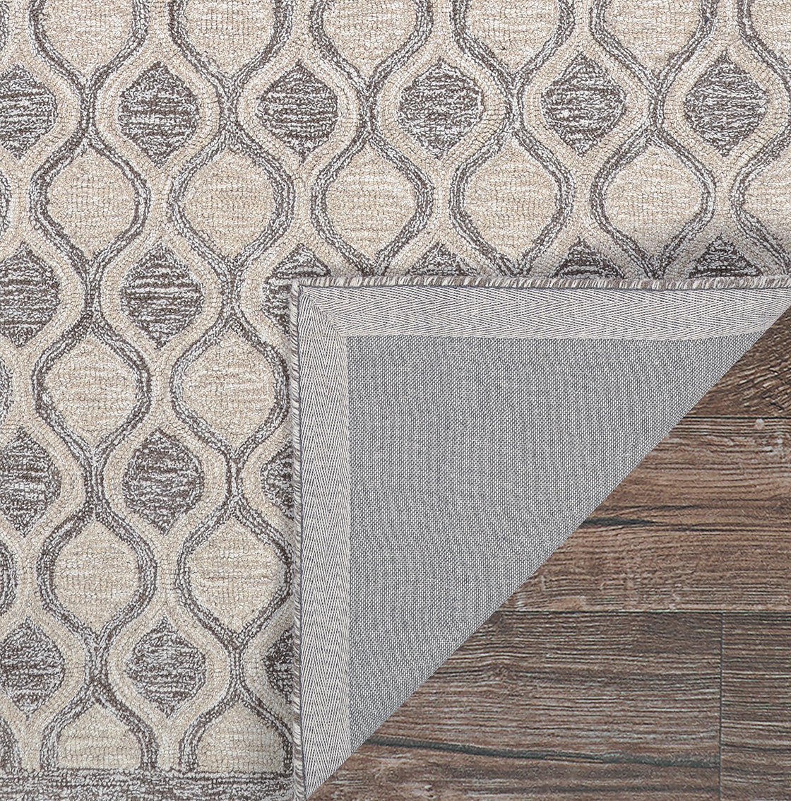 Couristan Silverthorne Mosaic 5102/0004 Sandlewood Rug.