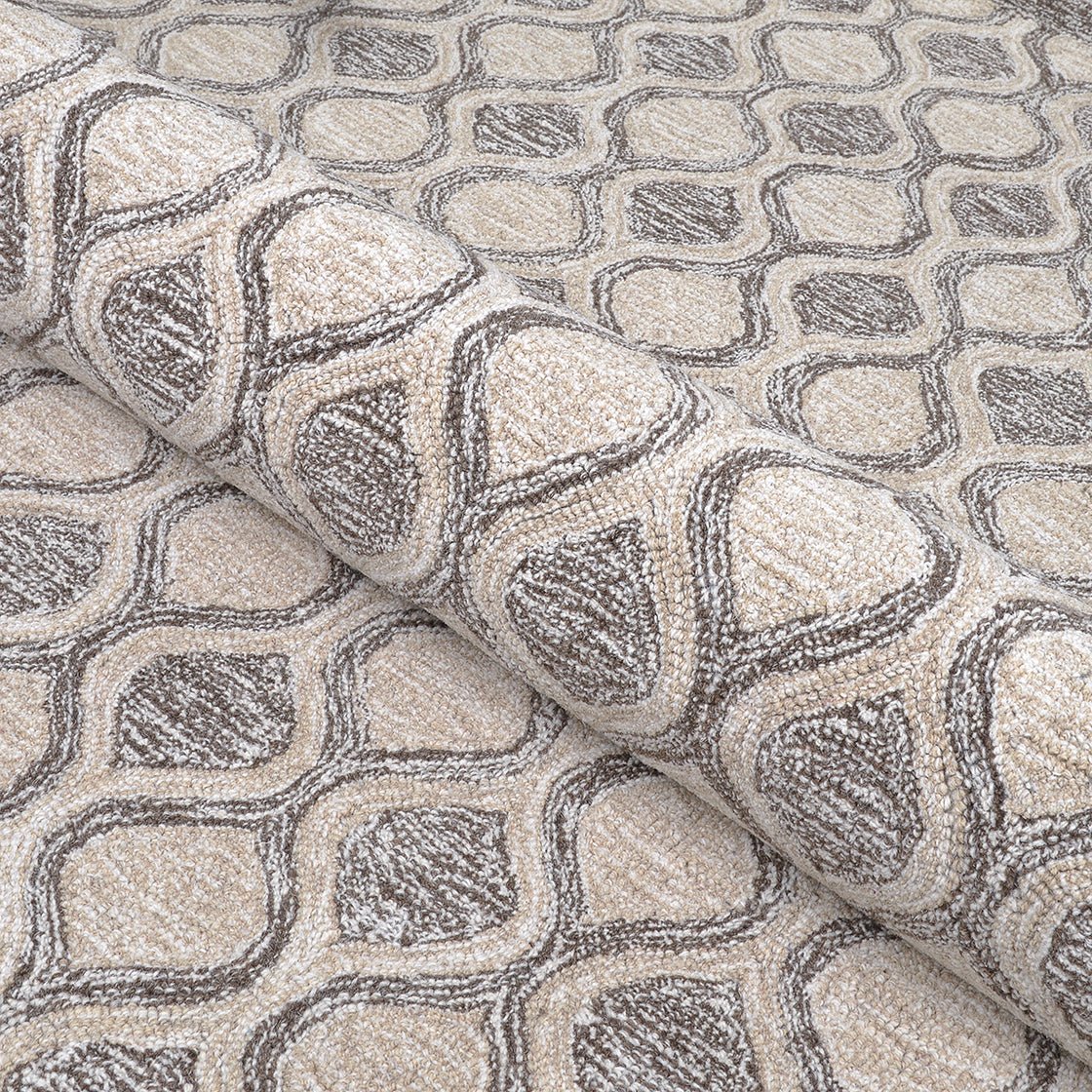 Couristan Silverthorne Mosaic 5102/0004 Sandlewood Rug.