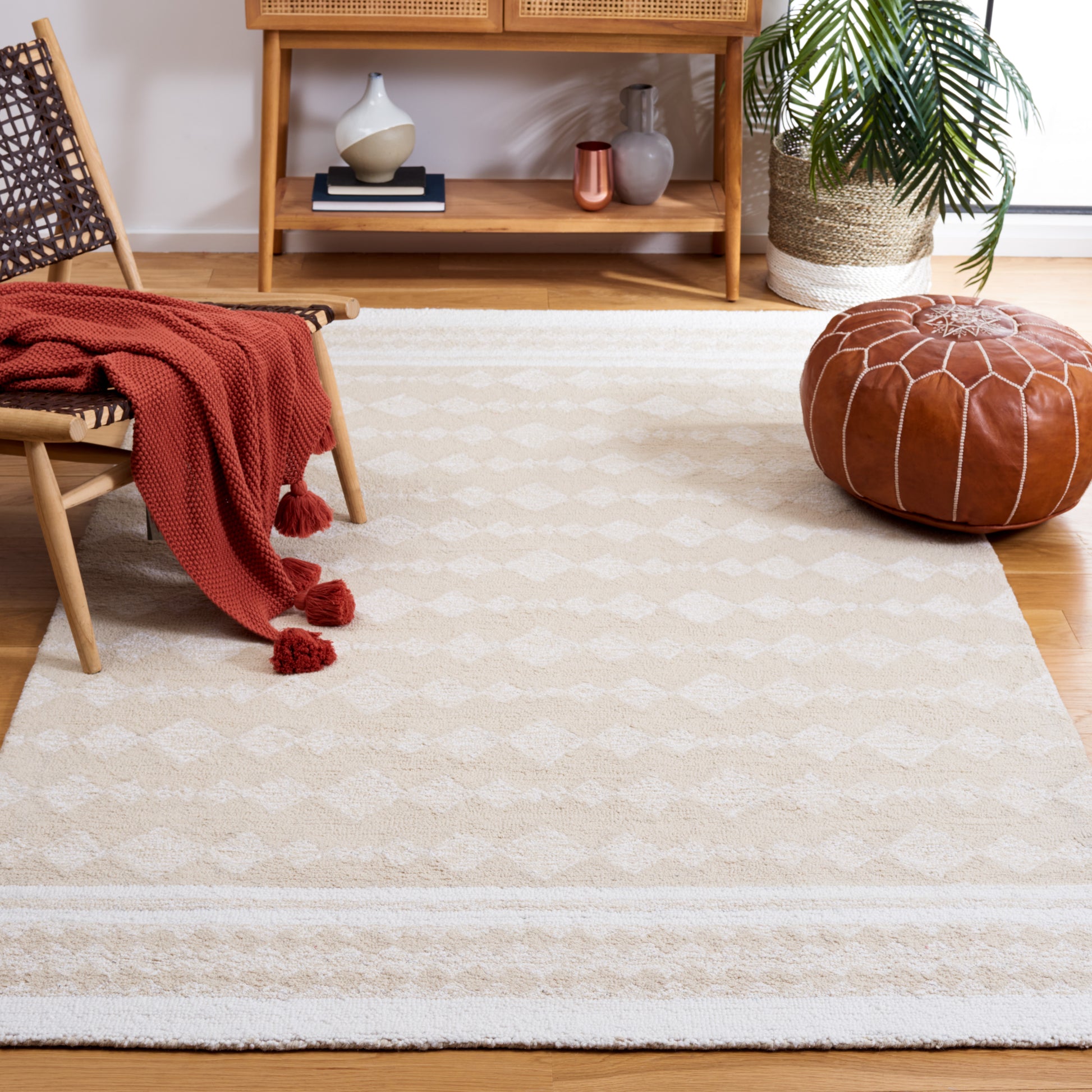 Safavieh Capri Cpr704B Ivory/Beige Area Rug