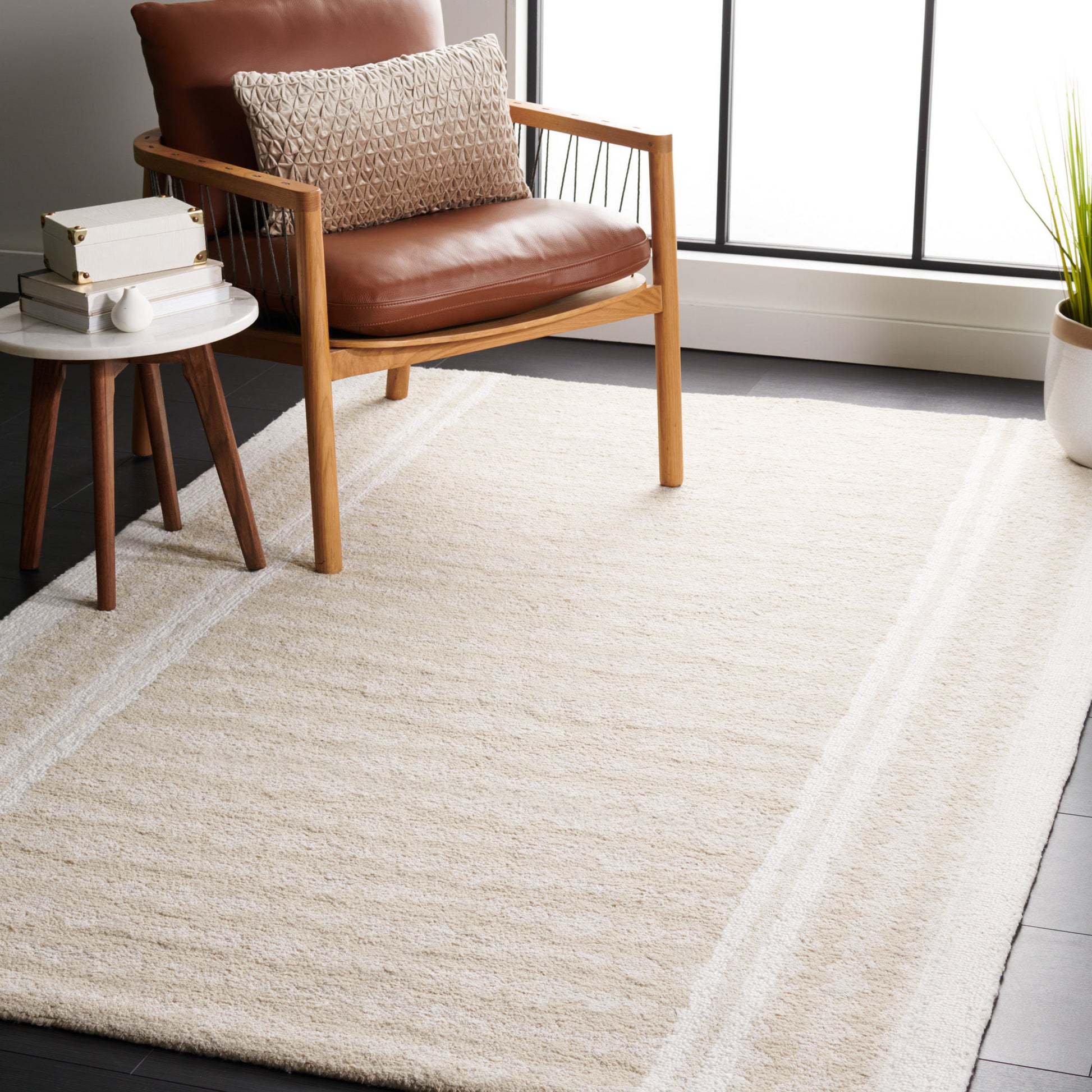 Safavieh Capri Cpr710B Beige/Ivory Area Rug