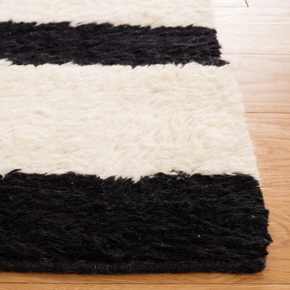 Safavieh Casablanca Csb704Z Black/Ivory Area Rug