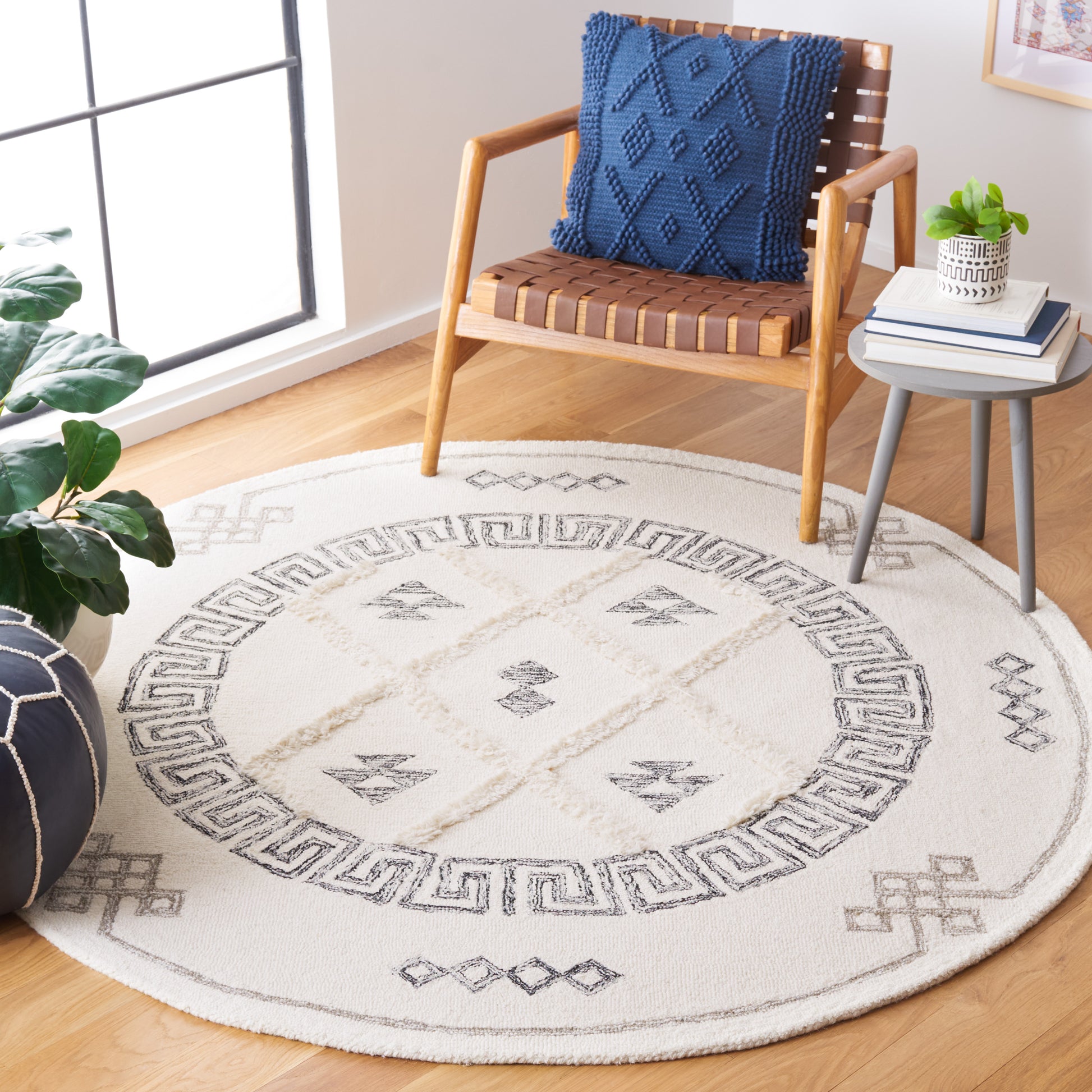 Safavieh Casablanca Csb988A Ivory/Black Area Rug