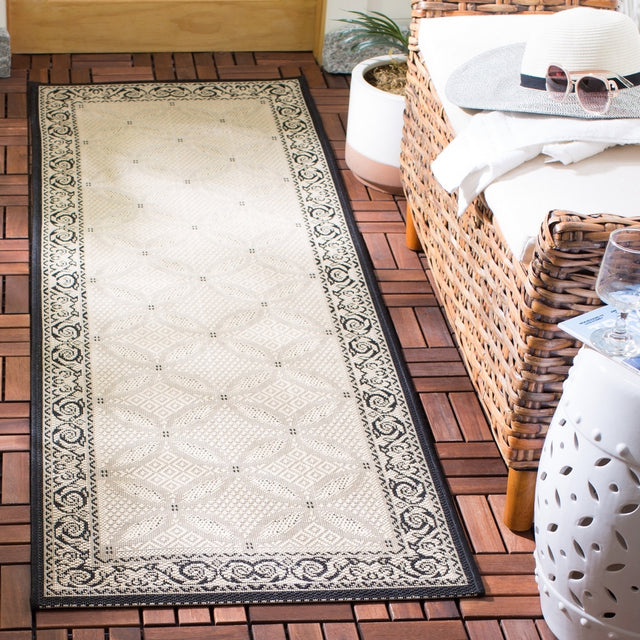Safavieh Courtyard cy1502-3901 Sand / Black Rugs