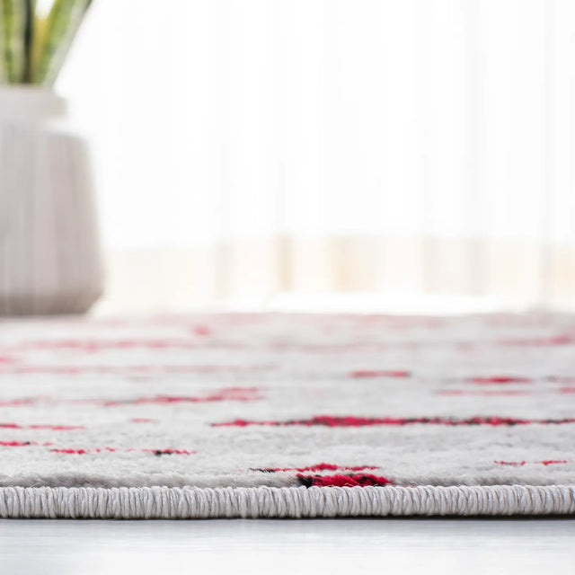 Safavieh Skyler 4'-0" x 6'-0" Rug in Grey / Red