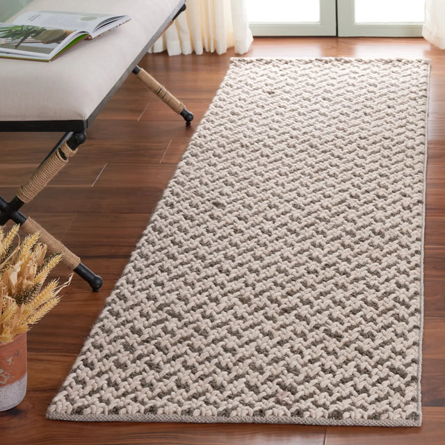 Safavieh Natural Fiber Couture 2'-3" x 8'-0" Rug in Beige / Grey