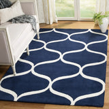 Safavieh Cambridge 4'-0" x 6'-0" Rug in Dark Blue / Ivory