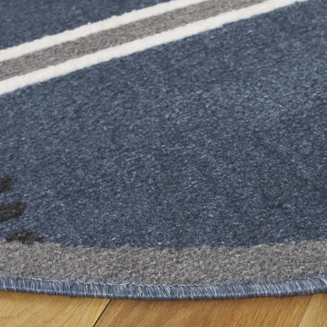 Safavieh Pyramid 6'-7" x 6'-7" Rug in Navy / Grey Black