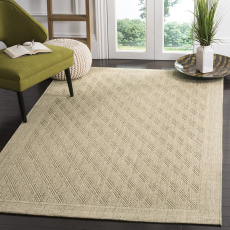 Safavieh Palm Beach 4'-0" x 6'-0" Rug in Sand