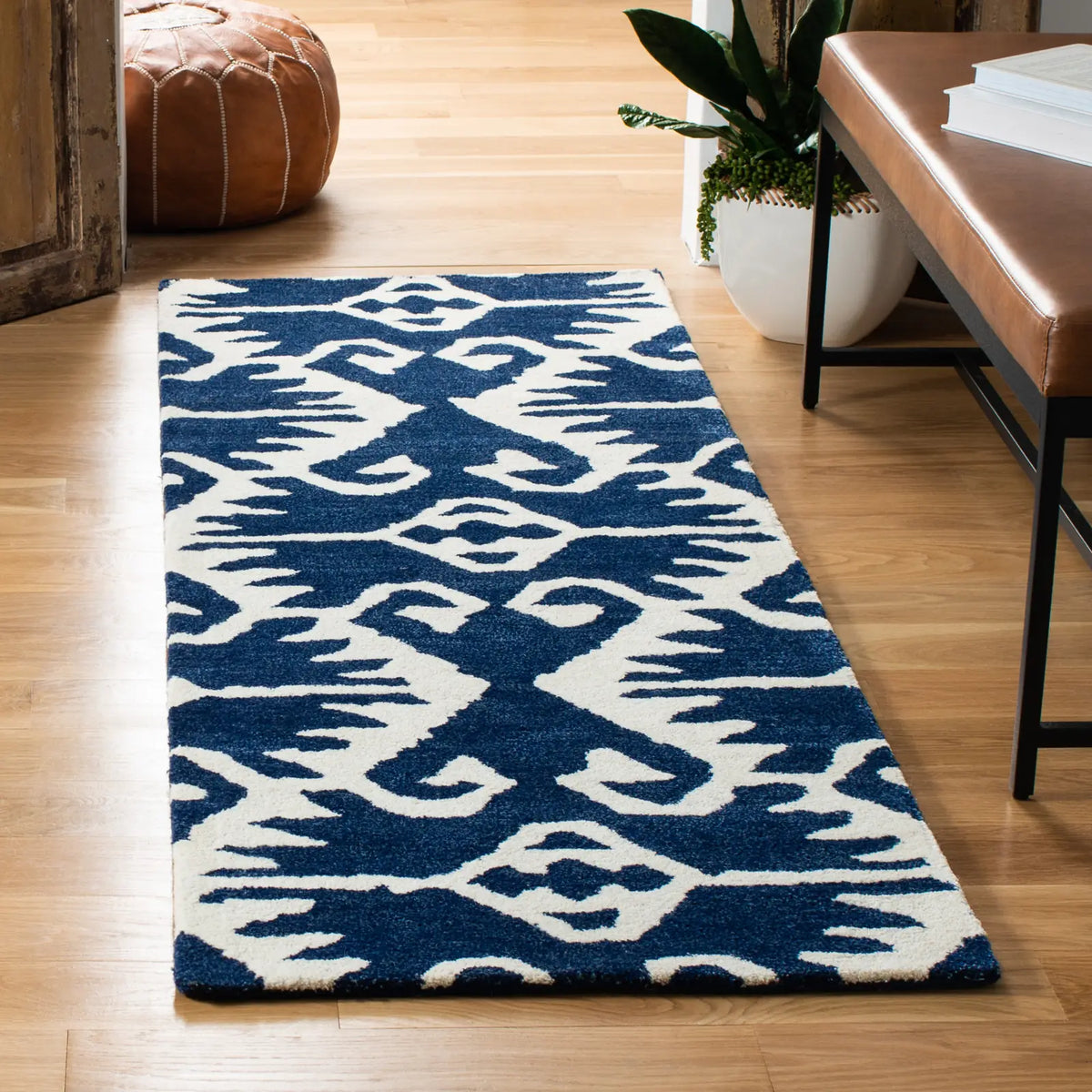 Safavieh Wyndham 2'-3" x 11'-0" Rug in Royal Blue / Ivory