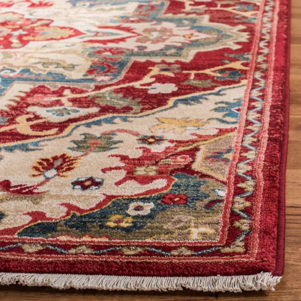 Safavieh Kashan 5'-1" x 7'-5" Rug in Red / Beige