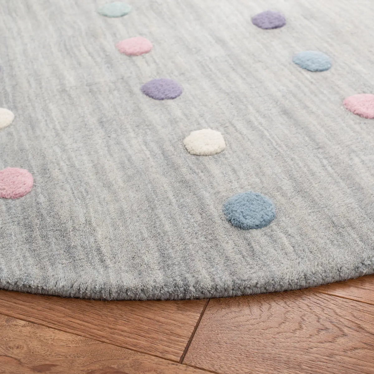 Safavieh Safavieh Kids 5'-0" x 5'-0" Rug in Silver