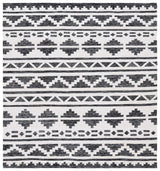 Safavieh Kilim 6'-0" x 6'-0" Rug in Black / Ivory