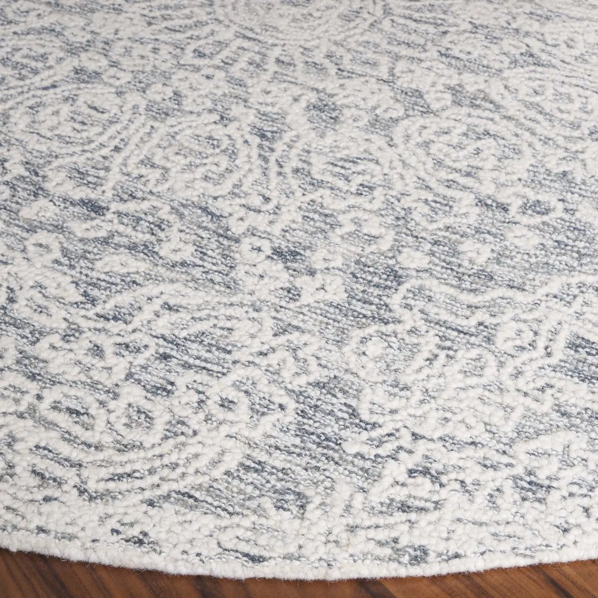 Safavieh Ebony 6'-0" x 6'-0" Rug in Grey / Ivory