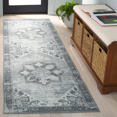 Safavieh Tucson 2'-6" x 8'-0" Rug in Grey