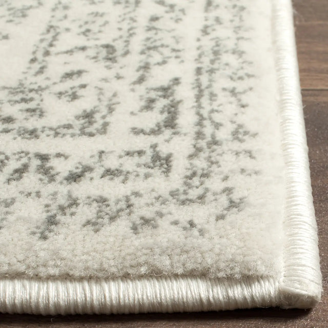 Safavieh Carnegie 6'-7" x 9'-2" Rug in Cream / Dark Grey