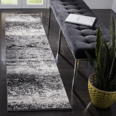 Safavieh Spirit 100 2'-0" x 8'-0" Rug in Charcoal / Light Grey