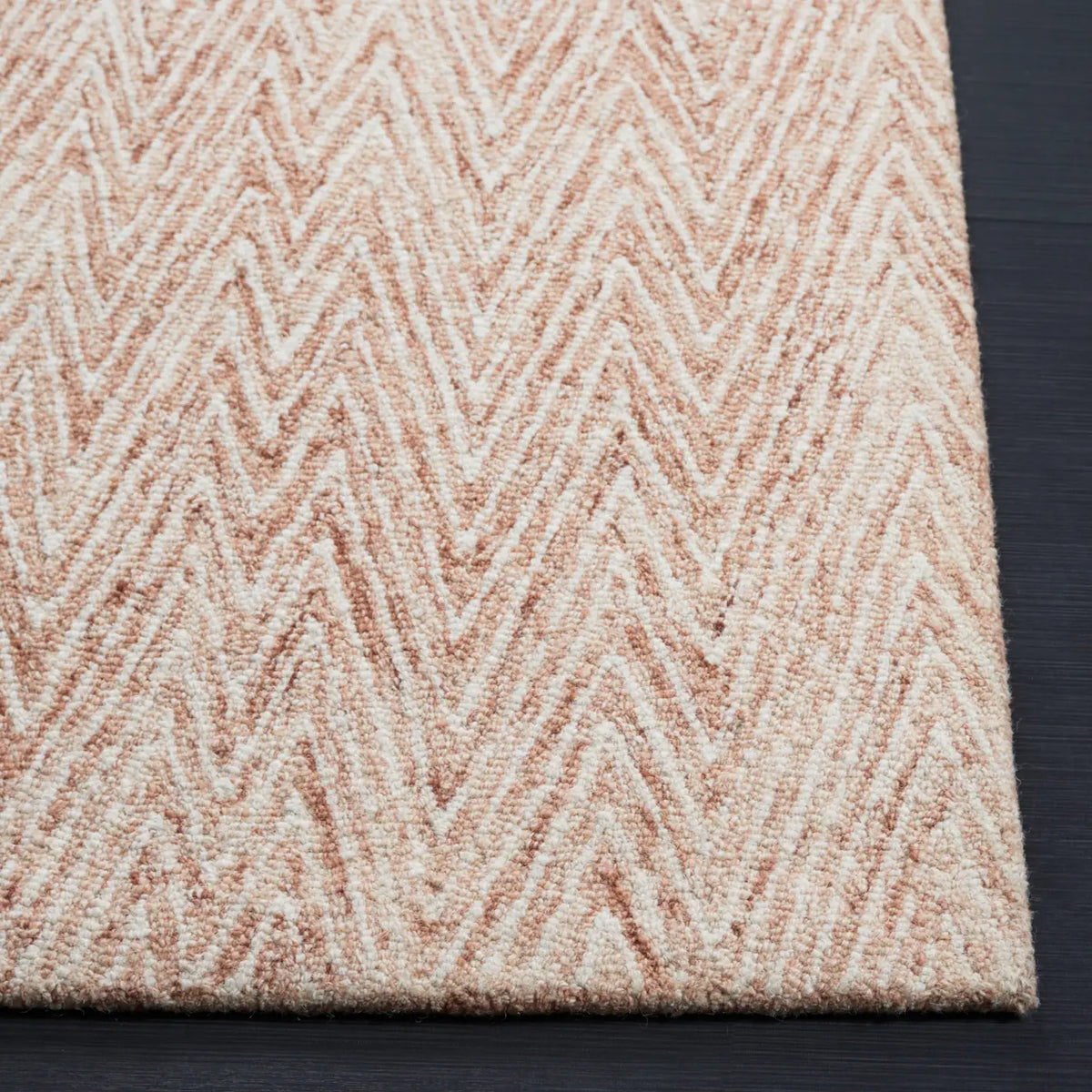 Safavieh Abstract 4'-0" x 6'-0" Rug in Brown / Ivory