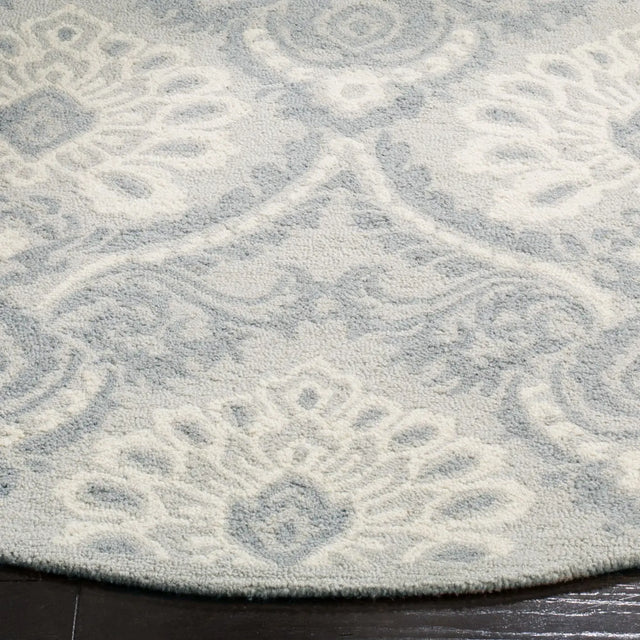 Safavieh Blossom 6'-0" x 6'-0" Rug in Light Grey / Ivory