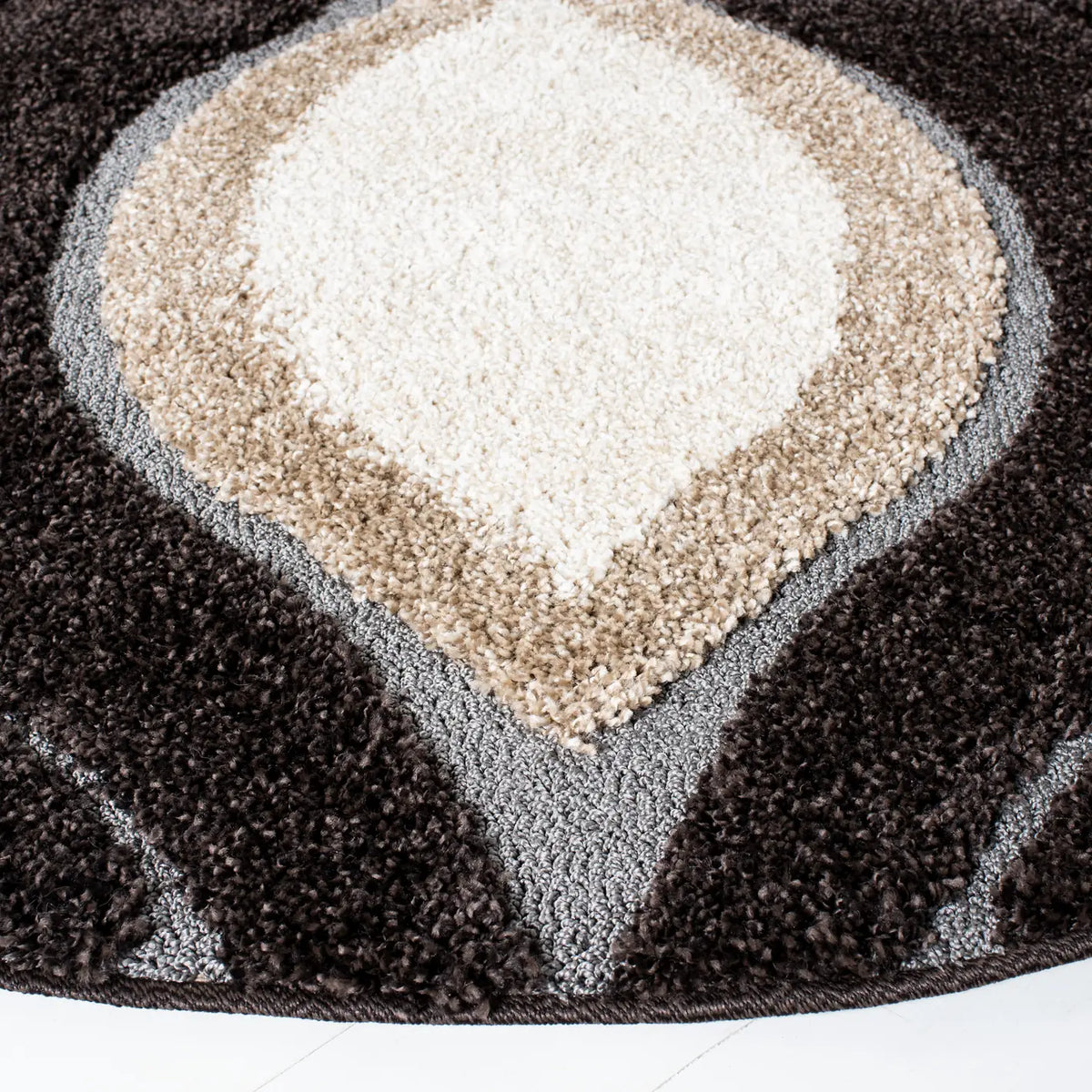 Safavieh Florida Shag 6'-7" x 6'-7" Rug in Dark Brown / Ivory