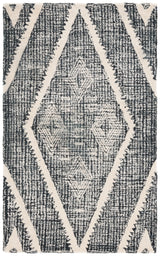 Safavieh Metro 3'-0" x 5'-0" Rug in Black / Ivory