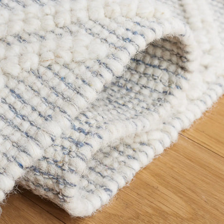 Safavieh Natura 4'-0" x 6'-0" Rug in Ivory / Blue