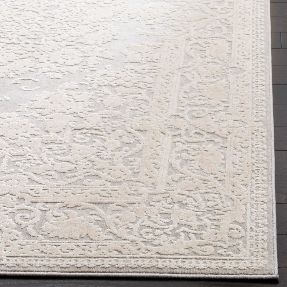 Safavieh Reflection 4'-0" x 6'-0" Rug in Light Grey / Cream